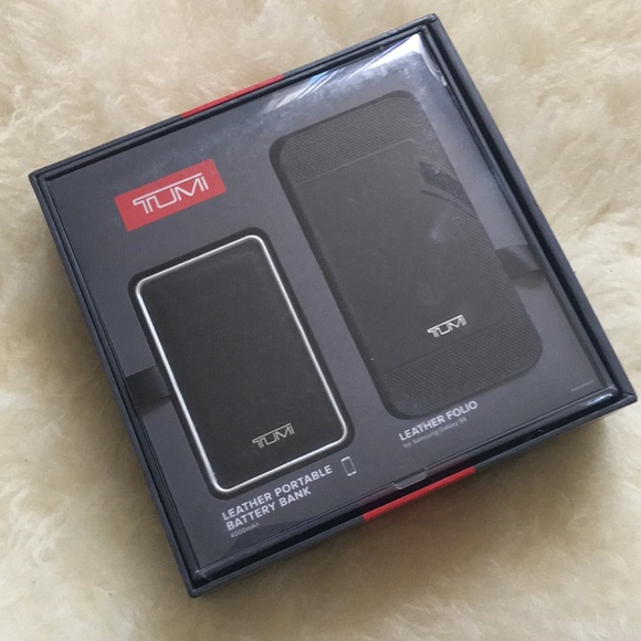 tumi luggage tag power bank